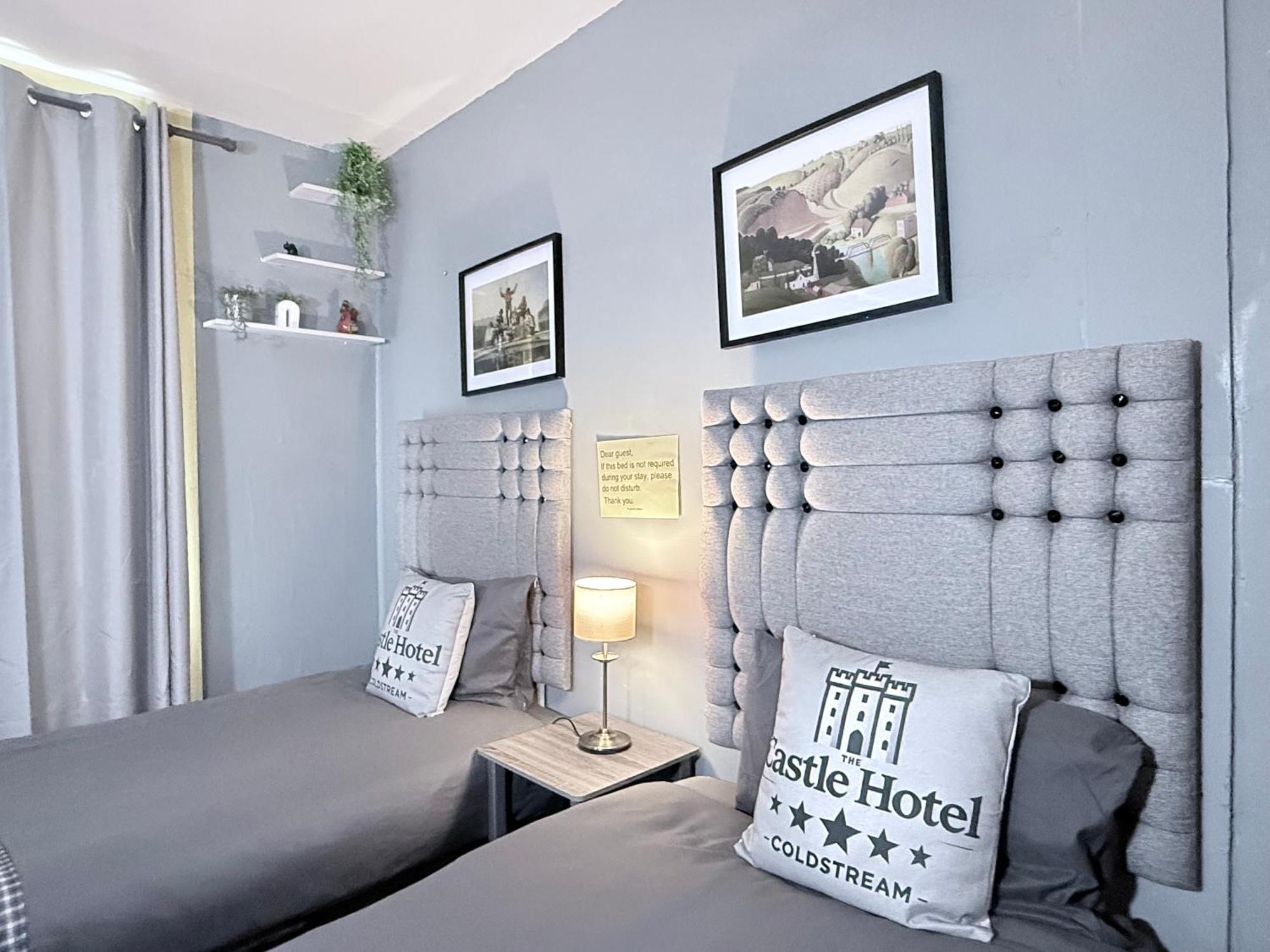 Self Check In Room Accommodation Only The Castle, Coldstream Exterior photo