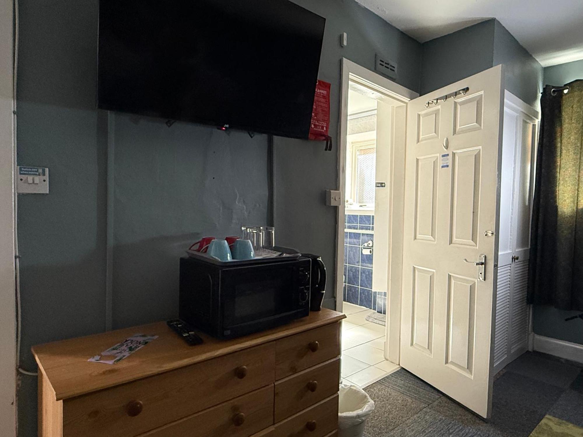 Self Check In Room Accommodation Only The Castle, Coldstream Exterior photo